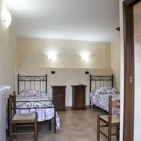 ホテル Ristorante Il Giardino Cagnano Amiterno